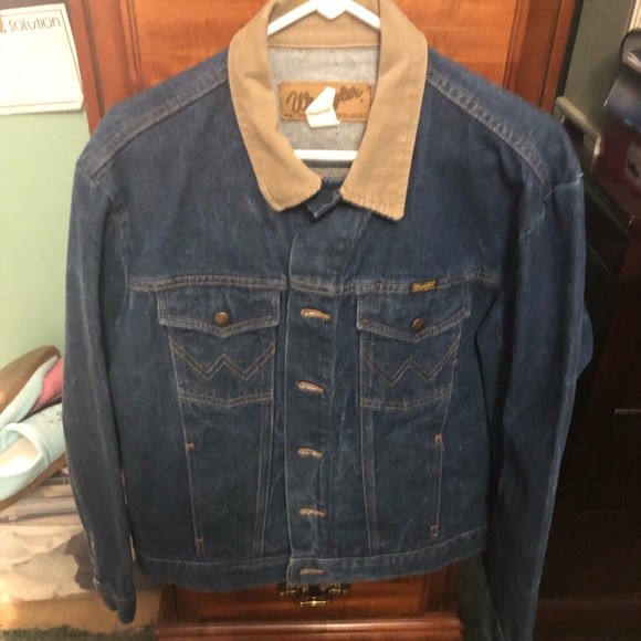 Wrangler Other - EUC Wrangler Authenic Western Jacket Harley Patch On Back Corduroy Collar